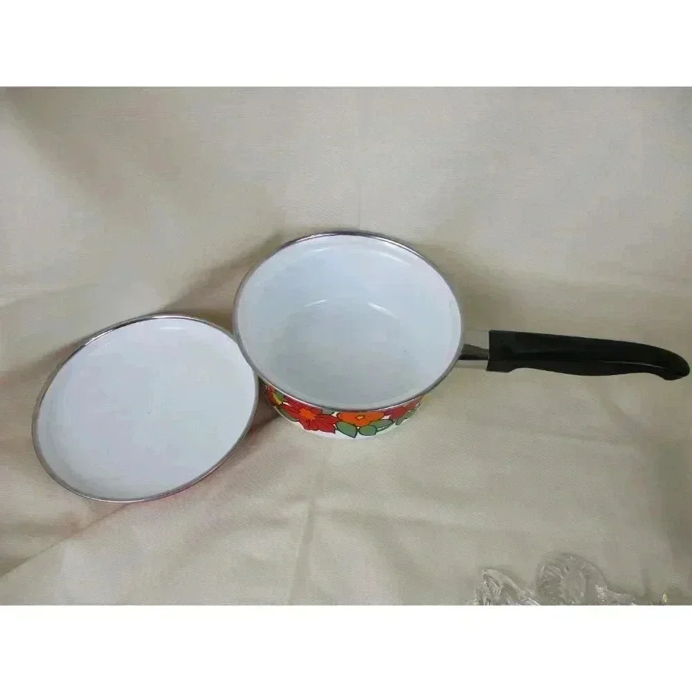 Enamel saucepan, Flower quart pan, retro 1970 saucepan,‎ Kitchen, Red Flowers,